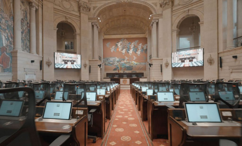 Congreso Colombia con tecnologia AV Crestron instalada